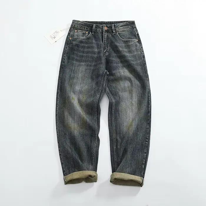Jeans rétro japonais pour hommes avec un design ample et une légère élasticité, lavés et délavés, co