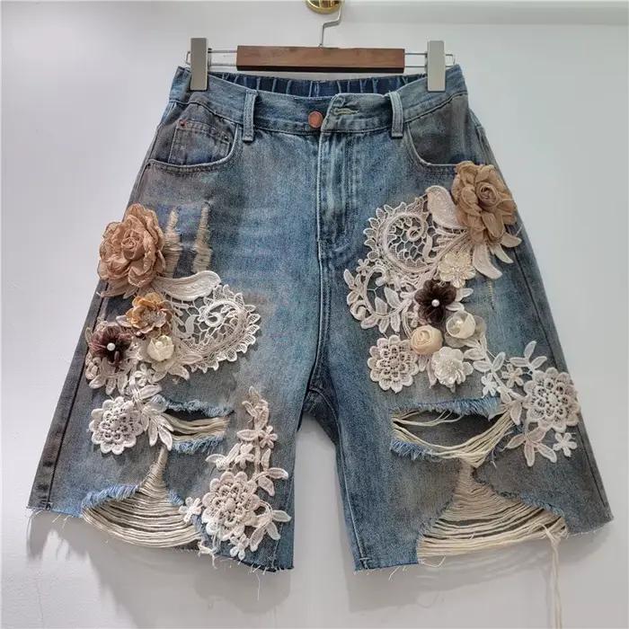Jean en denim pour femme, coupe droite, taille élastique, longueur genou, style vintage avec déchiru