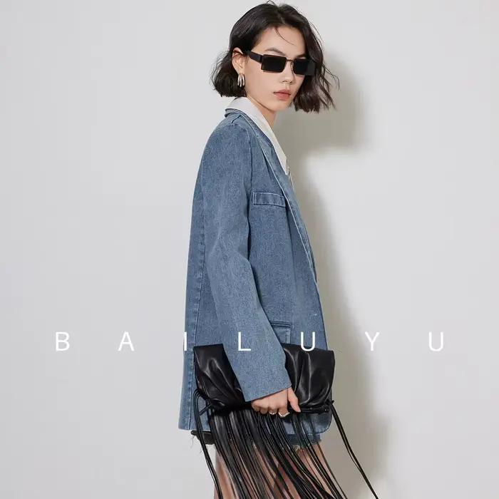 Modiis Yao-Blazer en denim imbibé de style rétro