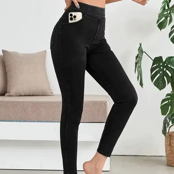 Pantalon en jean taille haute coupe slim pour femme