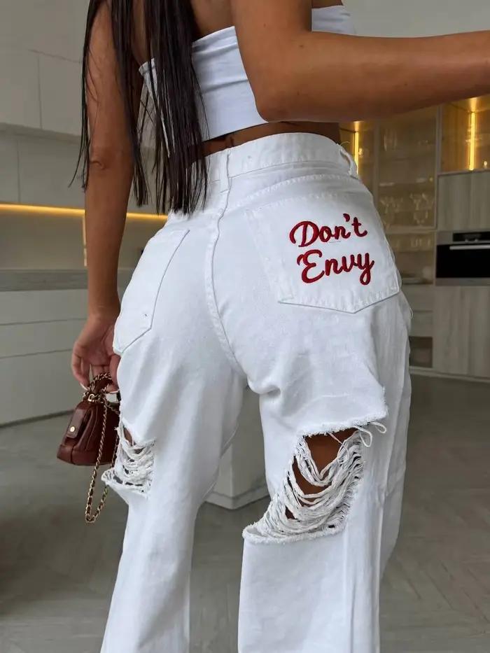 Jeans baggy déchirés brodés pour femmes