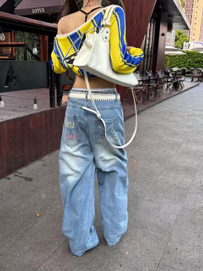 Jeans Scimitar à broderie étoile rétro pour femme