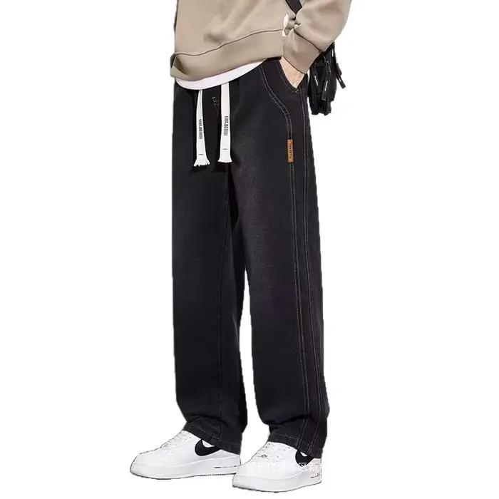 Jean tendance pour homme coupe droite