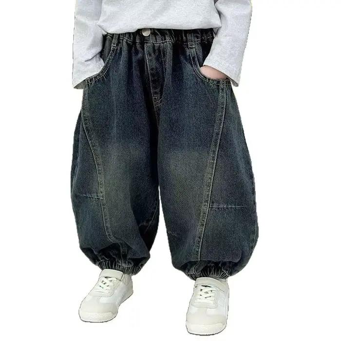 Jeans droits pour garçons
