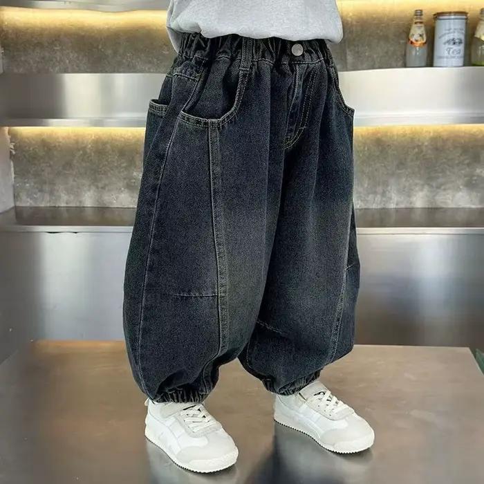 Jeans droits pour garçons