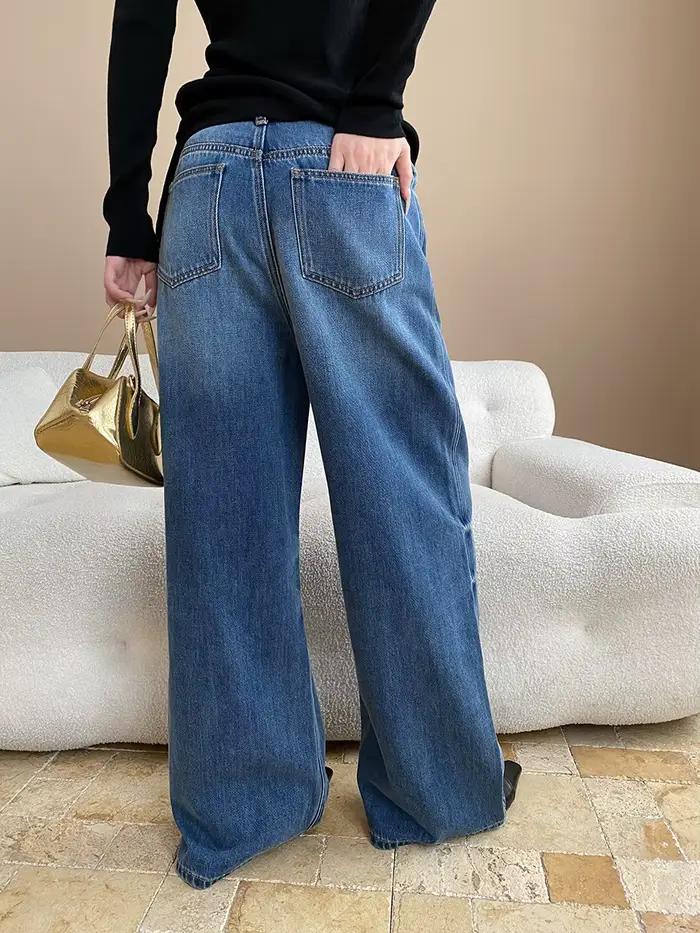 Conception de déconstructiviste relaxante avec jeans à jambes larges taille haute délavés à la couture double face