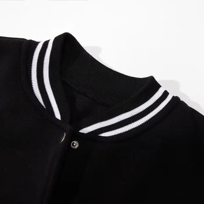Veste de couleur noir et gris