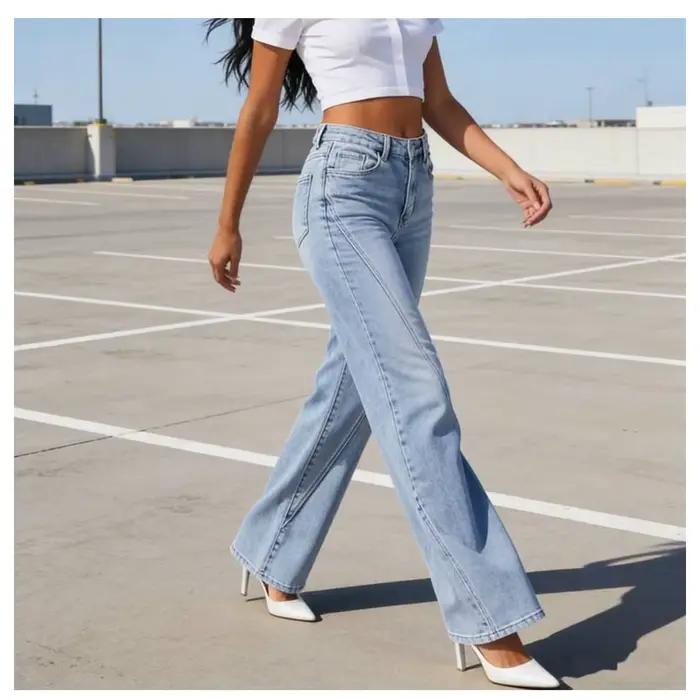 Jeans micro-évasés extensibles pour femmes