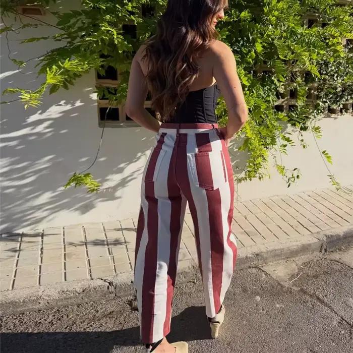 Jeans en denim rayé pour femme