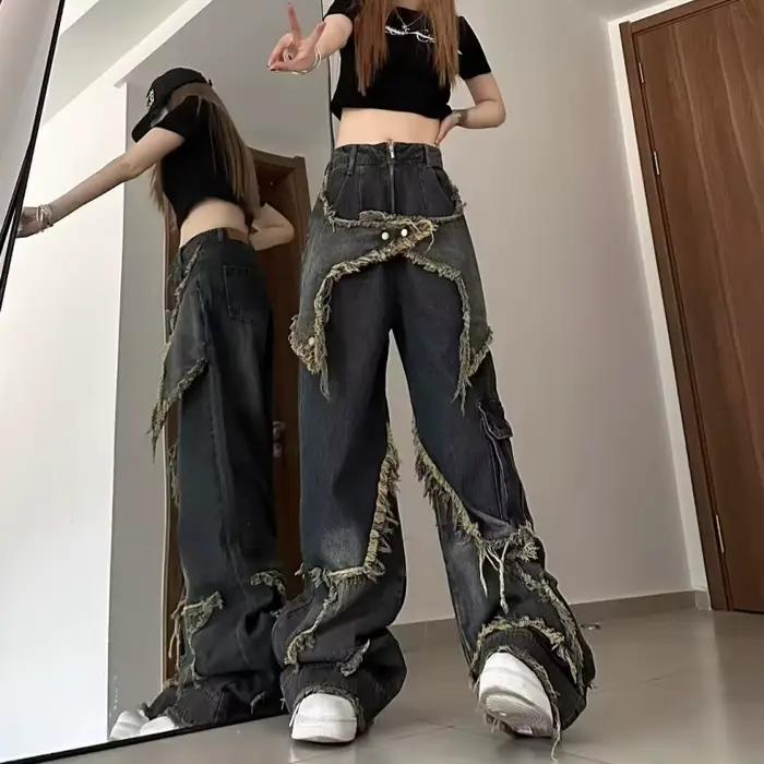 Jean taille haute coupe droite ample avec motif étoile