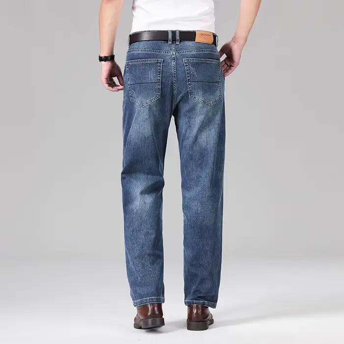 Jean décontracté homme en coton léger coupe droite