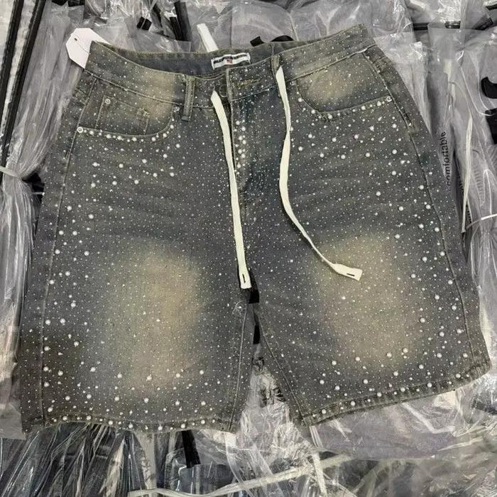 Shorts en jean camouflage perlé