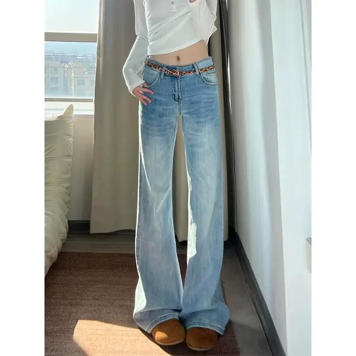 Jean ample bleu clair pour femme