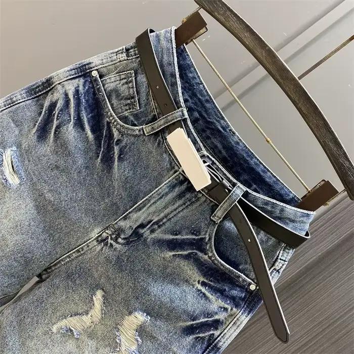 Short en jean déchiré pour femme