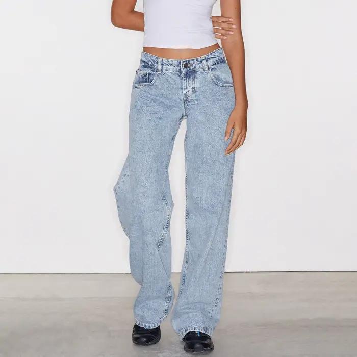 Jean Taille Basse en Denim pour Femme