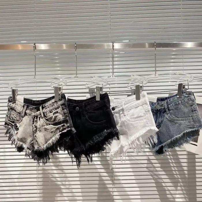 Wear Tear-Super short en denim lavé à l'eau