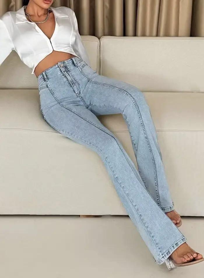 Jeans évasés bleu clair à taille haute pour femmes