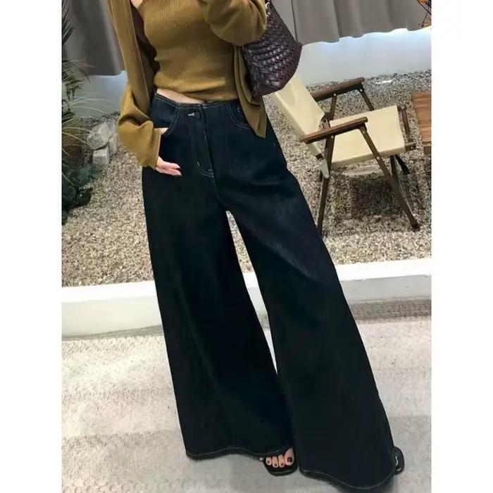 Jean large pour femme, collection Printemps 2026