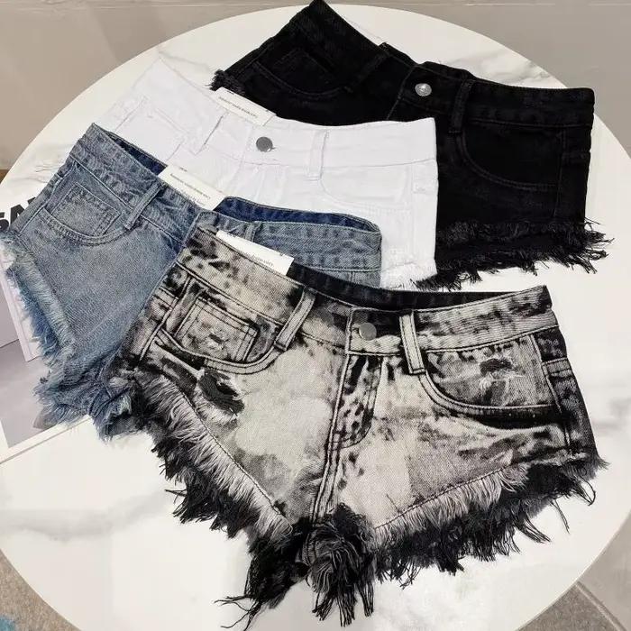 Wear Tear-Super short en denim lavé à l'eau