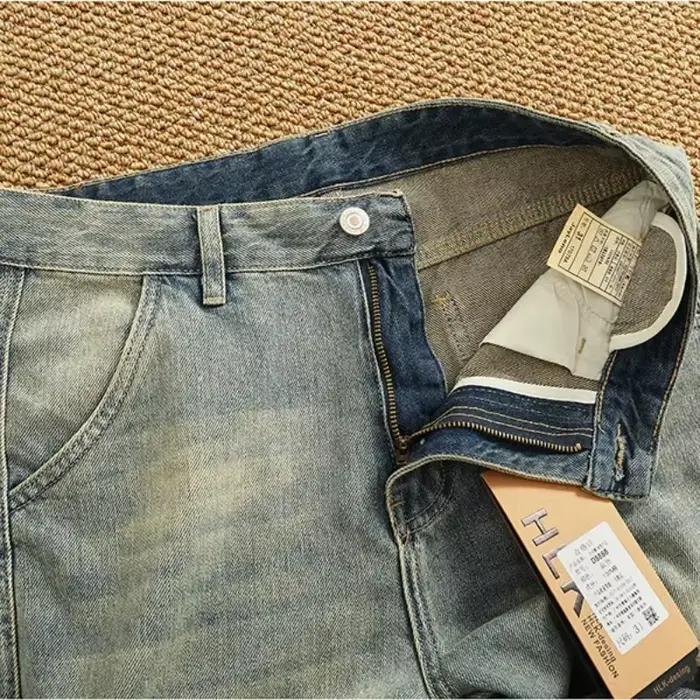 Jeans déchirés rétro bleu clair pour hommes, pantalon en denim cône droit décontracté, tendance vintage, style rétro, haute rue, quatre saisons, coupe droite, matériau coton, lavage en pierre, poches pratiques