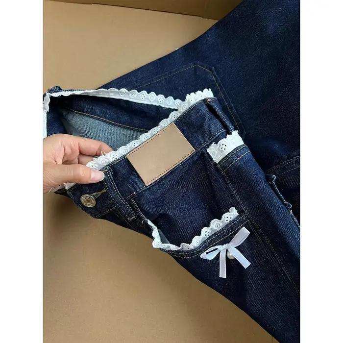 Pantalon en denim bleu foncé rétro pour femme avec nœuds en dentelle douce style américain droit et jambes larges pour printemps et automne