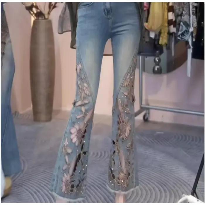 Nouvelle collection été 2026 : Jean en denim brodé ajouré pour femme