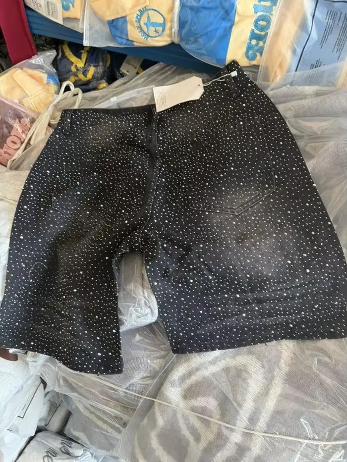 Shorts en jean camouflage perlé