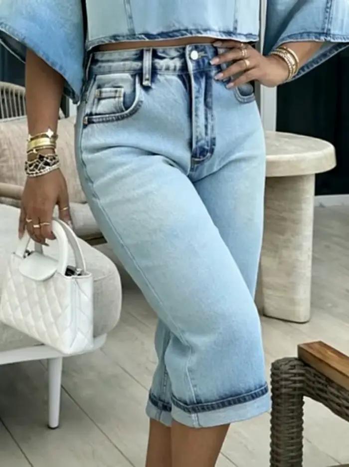 Jeans larges à taille haute délavé bleu clair style vintage pour femme occasions estivales et décontractées