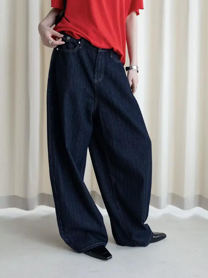 Nouveau jean rétro parisien taille haute avec empiècements croisés au dos pour femme