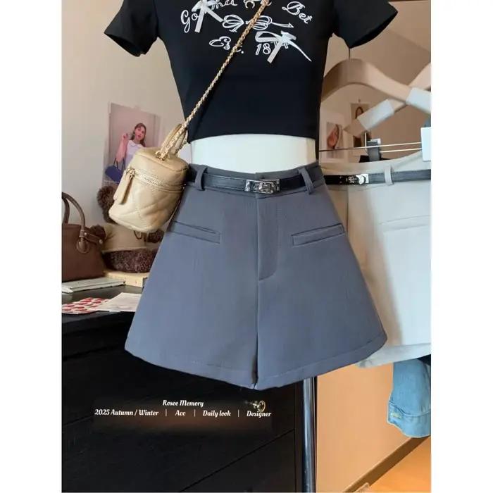 Shorts noirs pour femmes tendance style 2025 taille haute coupe trapèze jambes larges amincissants décontractés occassions spéciales été printemps