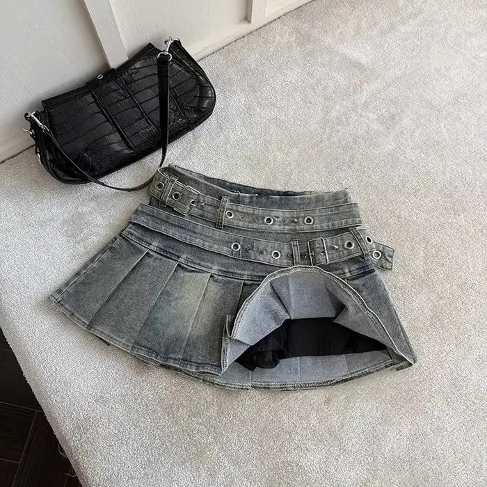 Jupe en jean pour femme avec ceinture cloutée