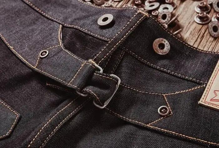 Jean rouge tornade forgeron avec boucle au dos