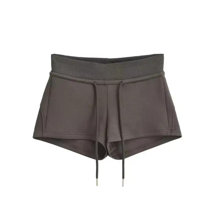Mini short noir pour femmes