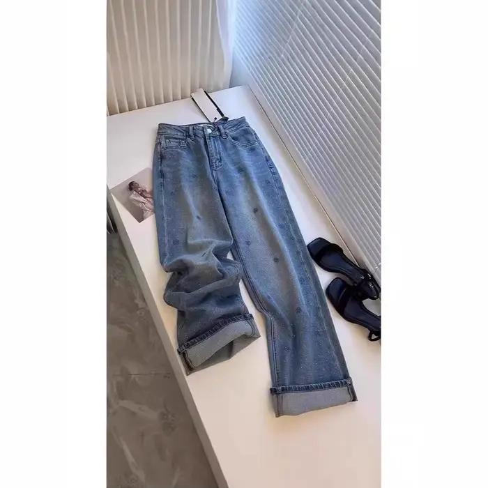 Pantalon en jean rétro brodé de roses en strass pour femme