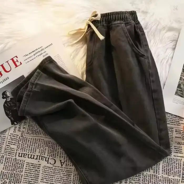 Pantalon en jean homme coupe droite ample bleu vieilli décontracté confortable voyage printemps été