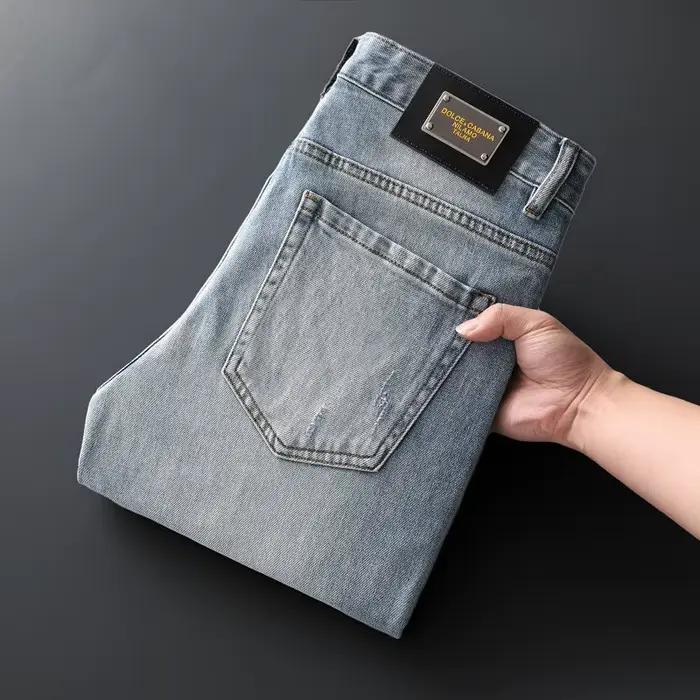 Jean bleu à la mode pour hommes