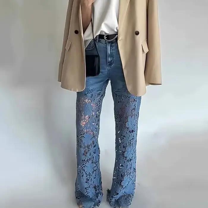 Jean en denim élégant à découpes et empiècements en dentelle pour femme