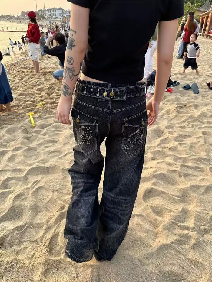 Nouveau style de jeans décontractés à jambe droite pour femme