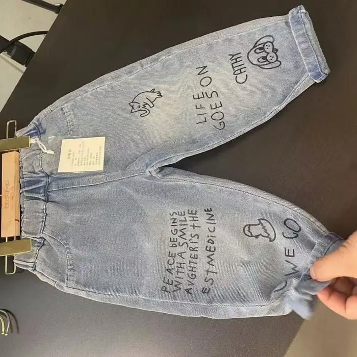 Jeans pour enfants 2026 Printemps et automne Dessins animés Garçons et filles Jeans en coton doux confortables Pantalons décontractés Pantalons pour bébés enfants