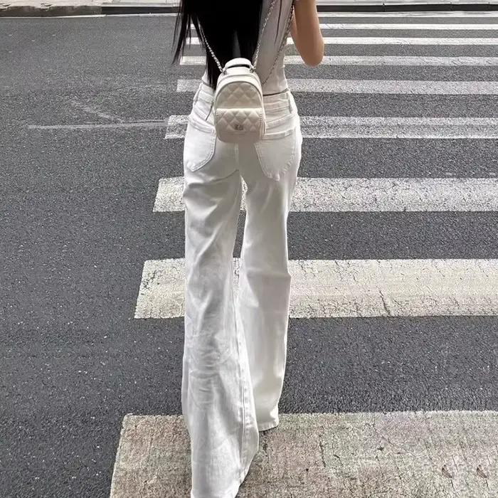 Mode coréenne taille haute jean blanc pour femmes Streetwear minceur Micro pantalon en Denim évasé femme Vintage
