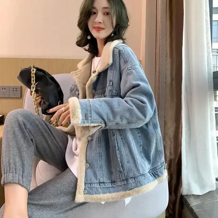 Avec fourrure peluche Denim veste pour femmes laine à l'intérieur rembourré femme Jean manteau bleu vêtements d'extérieur chaud hiver 2025 froid Streetwear Vintage