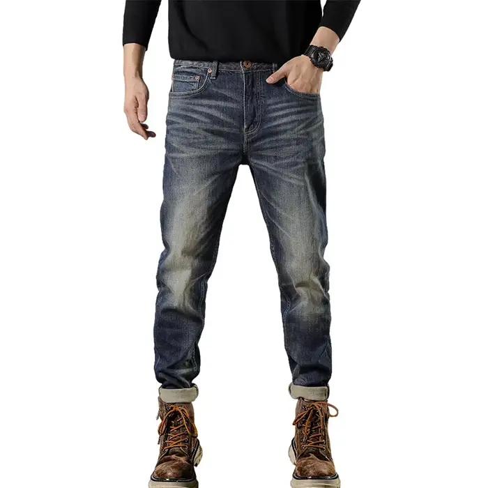 Jean en denim selvedge rouge 14 oz pour homme