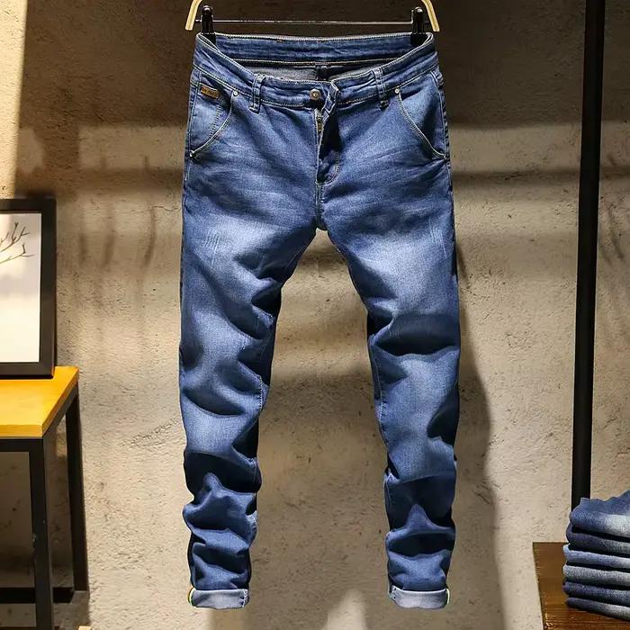 Jean Slim de Couleur Bleu Foncé pour Homme