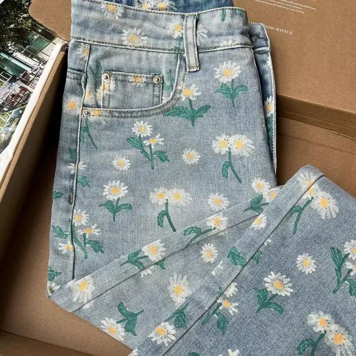 Jeans en denim à imprimé floral style streetwear design vintage délavé pantalon long décontracté amincissant pour hommes et femmes couples occasions polyvalentes