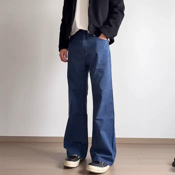 Jean micro-élastique bleu léger pour homme