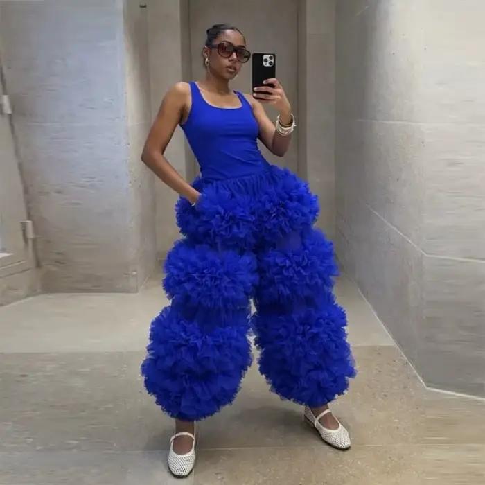 Pantalon long bleu roi extra bouffant à taille haute élastique avec volants superposés pour les fêtes