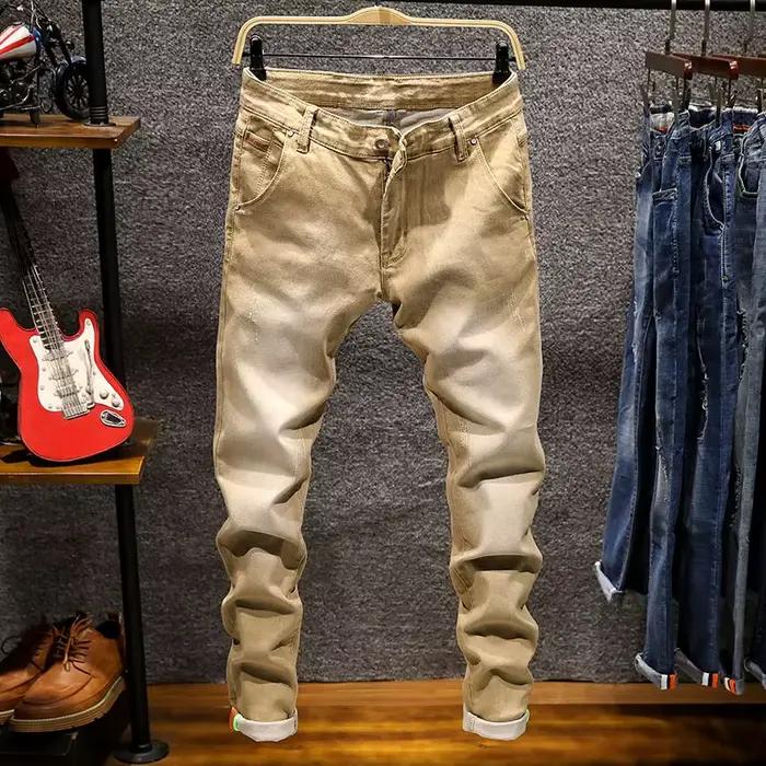 Jean Slim de Couleur Bleu Foncé pour Homme