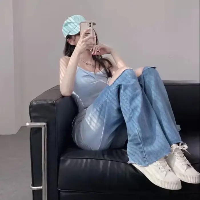 Jean Déchiré avec Trous pour Femme