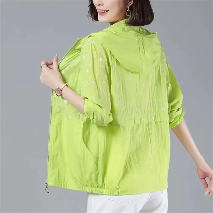 Veste Courte Respirante à Capuche pour Femme