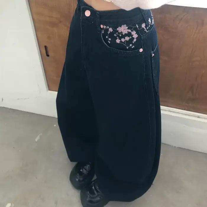 Jean ample taille haute à motif brodé fleurs de cerisier